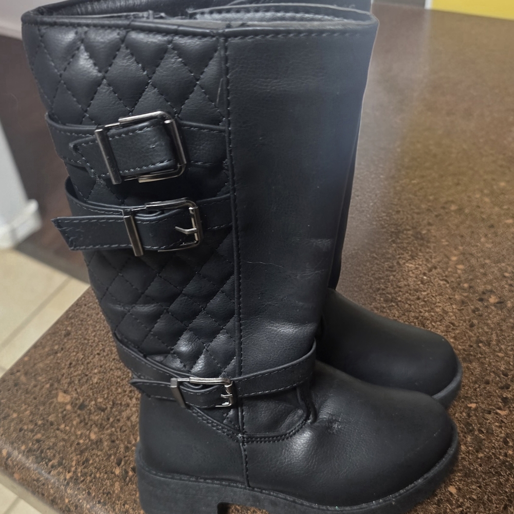 Mudd Black Quilted Kids Boots with Buckles